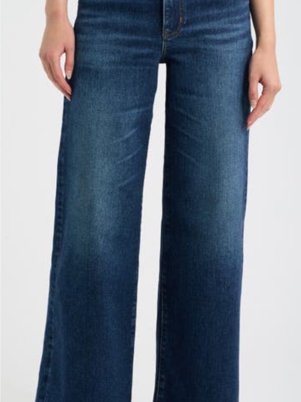 Frame Denim Wide-Leg Jeans in Medium Dark Blue